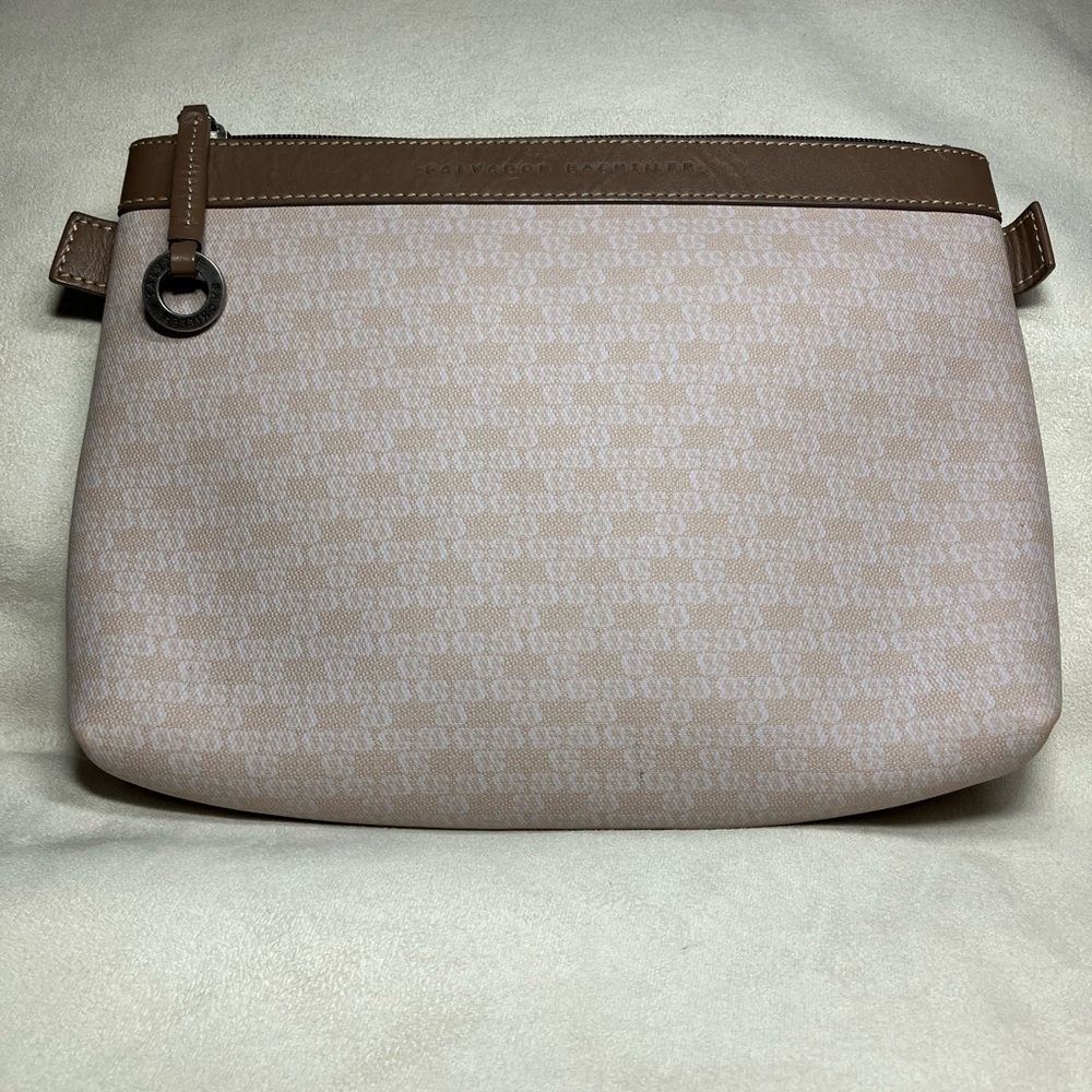 Salvador Bachiller Logo Clutch